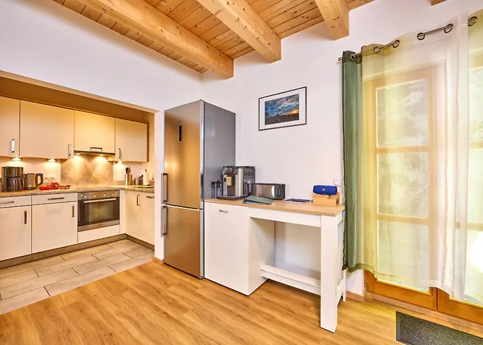 Mountain Safari - Spacious, Scenic And Steps From Adventure Garmisch-Partenkirchen